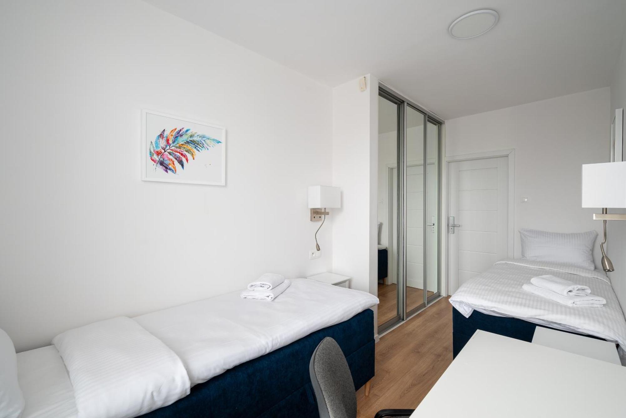Krasinski Garden Comfort Apartment Warsaw Exterior photo