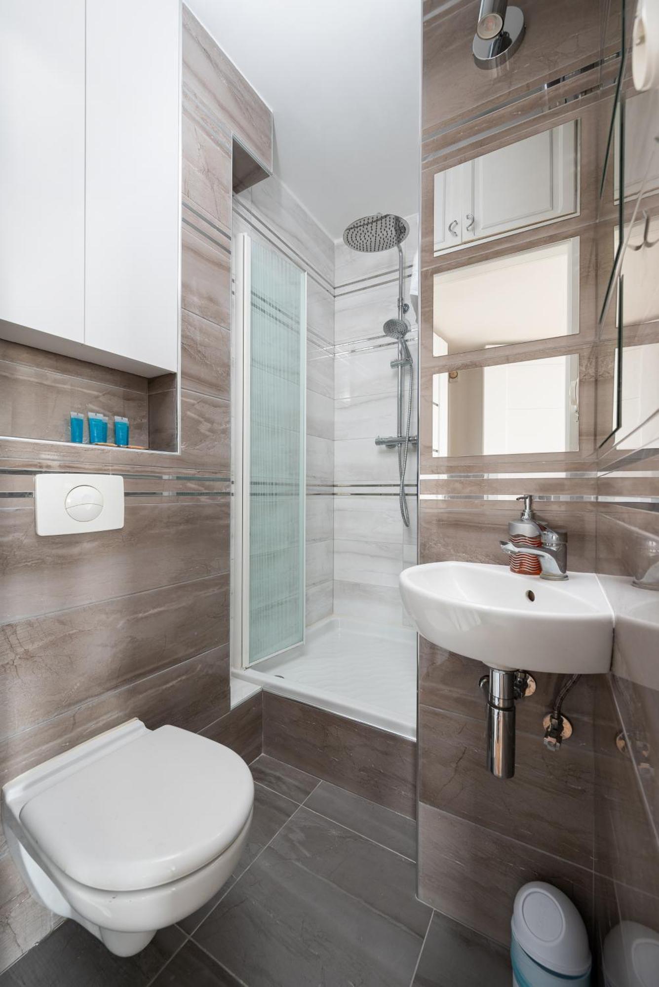 Krasinski Garden Comfort Apartment Warsaw Exterior photo